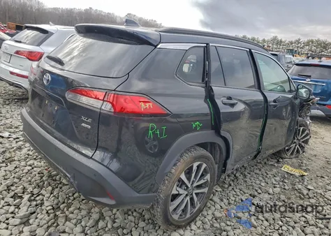 2022 Toyota Corolla Cross Xle z USA, uszkodzony, nr VIN 7MUEAABGXNV035044